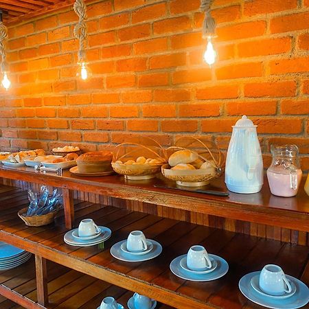 Pousada E Restaurante Casarao Passa Quatro Bagian luar foto